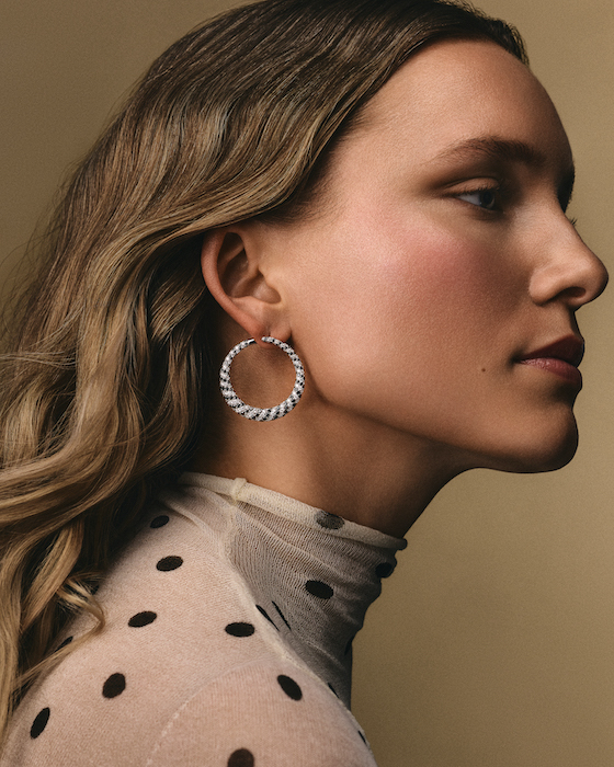Julia for Schullin by Philipp Jelenska